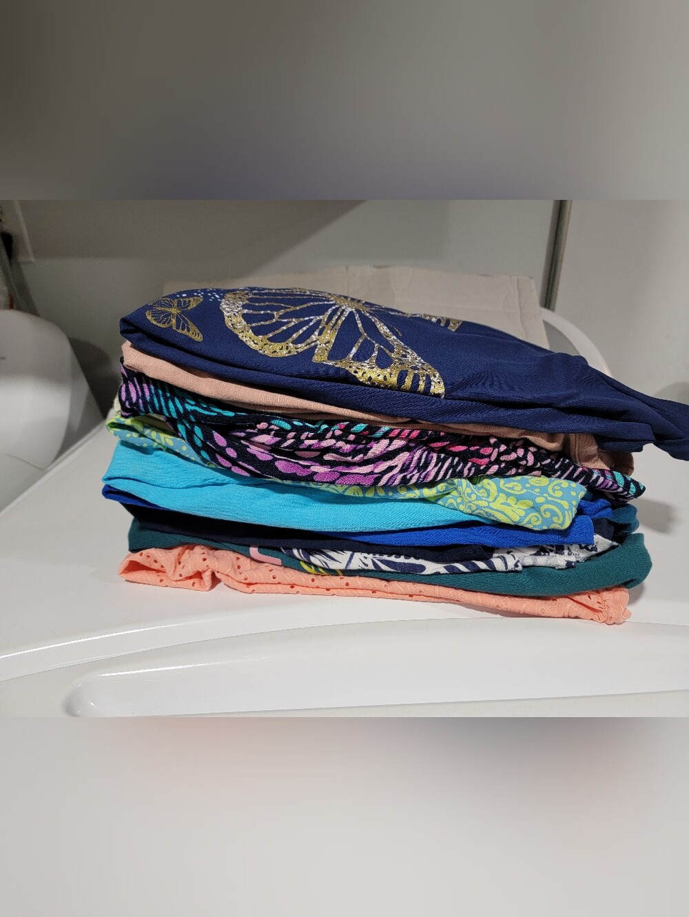 End of Summer Sale! Lot of 12 Women's Tops- Size 1X -Excellent Condition